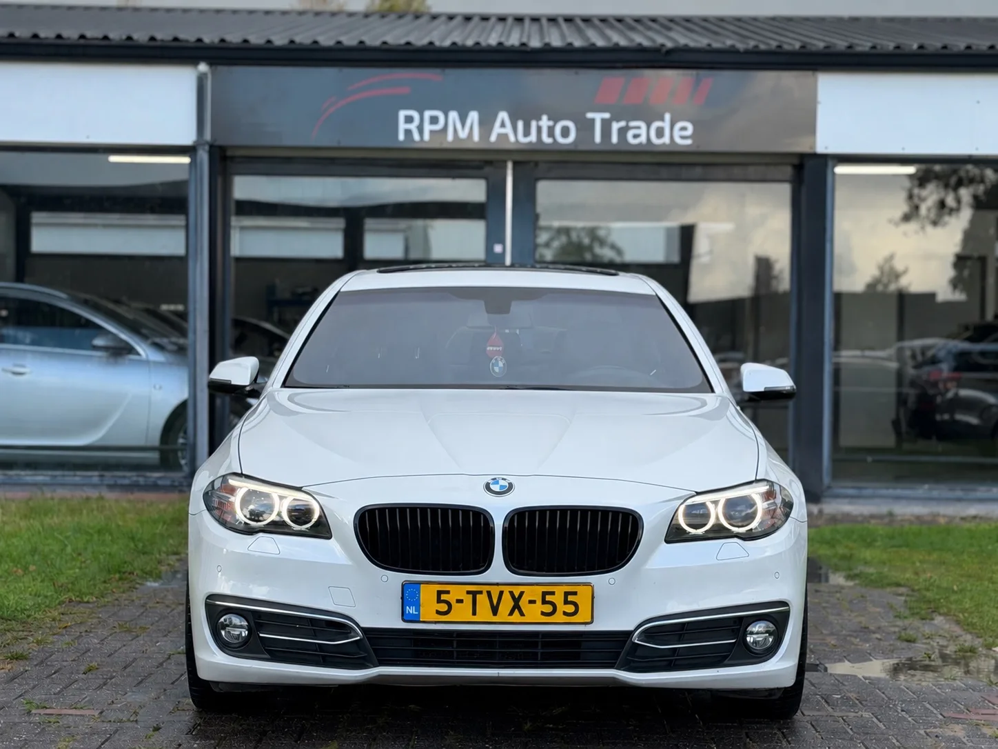 BMW 5-Serie (2014) — foto 1