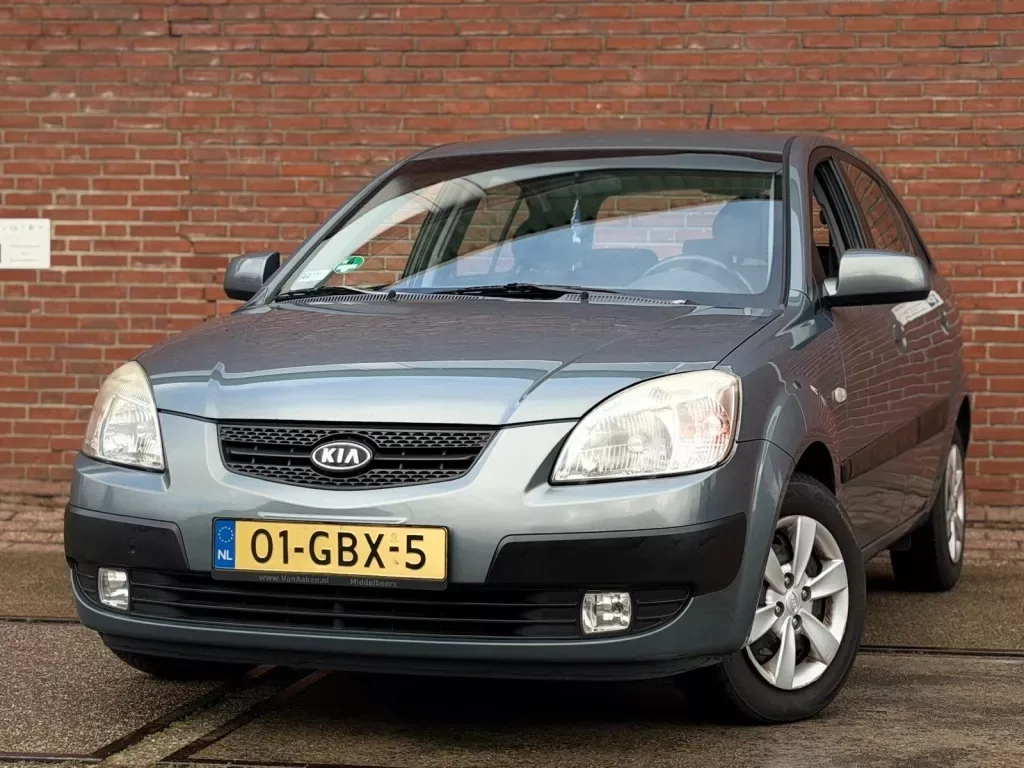 Kia Rio (2008) — foto 1