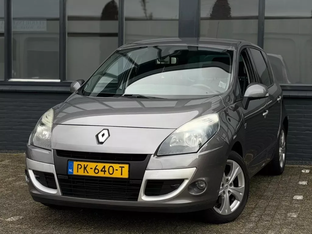 Renault Scénic (2011) — foto 1