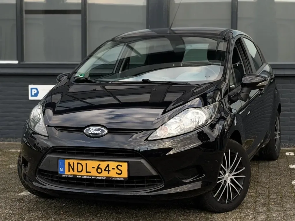 Ford Fiesta (2011) — foto 1