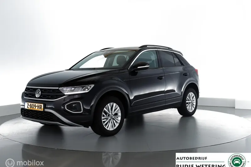 Volkswagen T-Roc (2023)