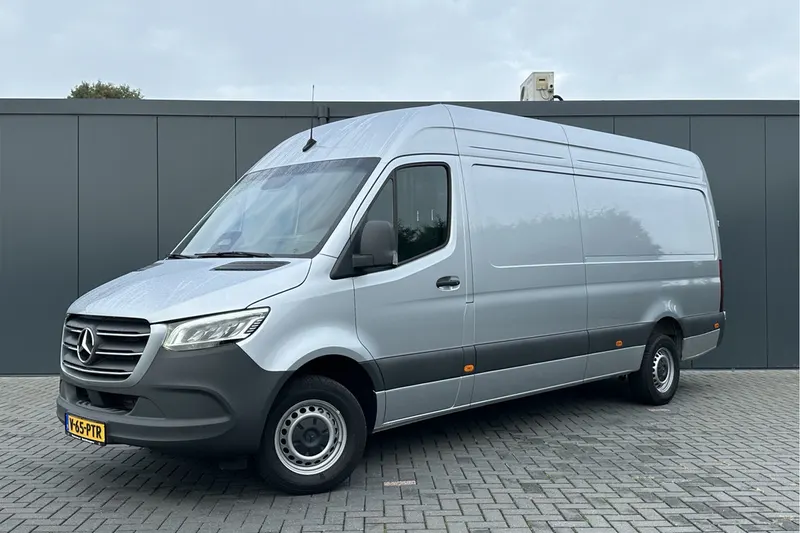 Mercedes-Benz Sprinter (2024)