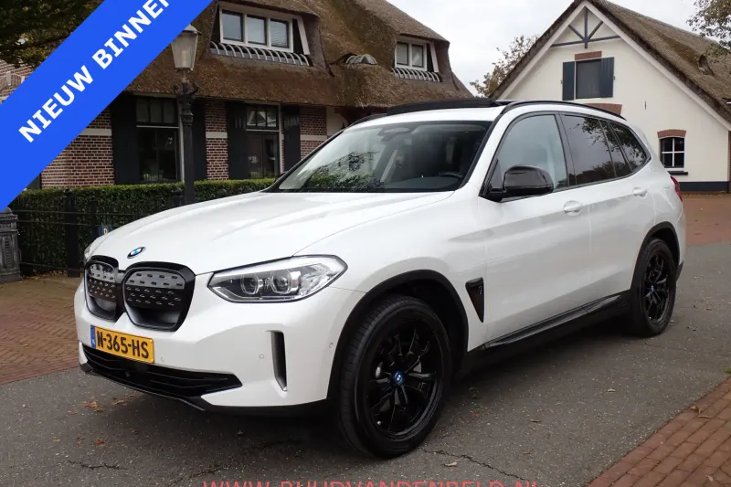 BMW iX3 (2021)