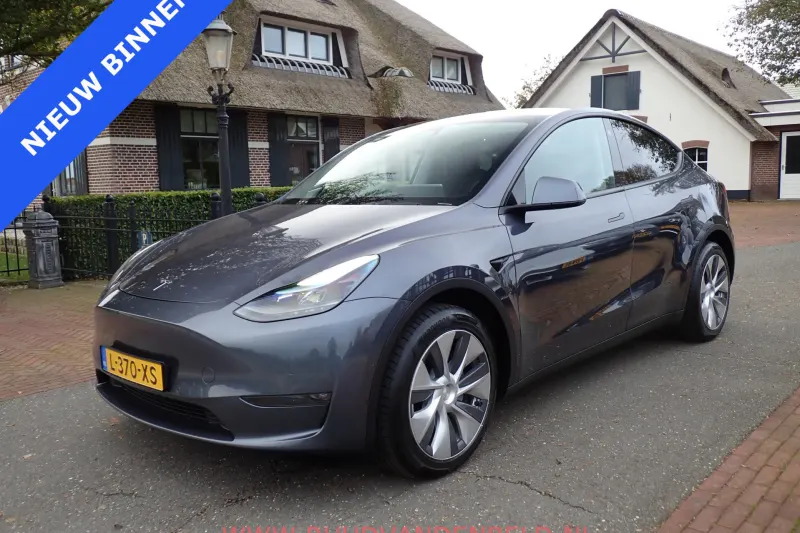 Tesla Model Y (2021)