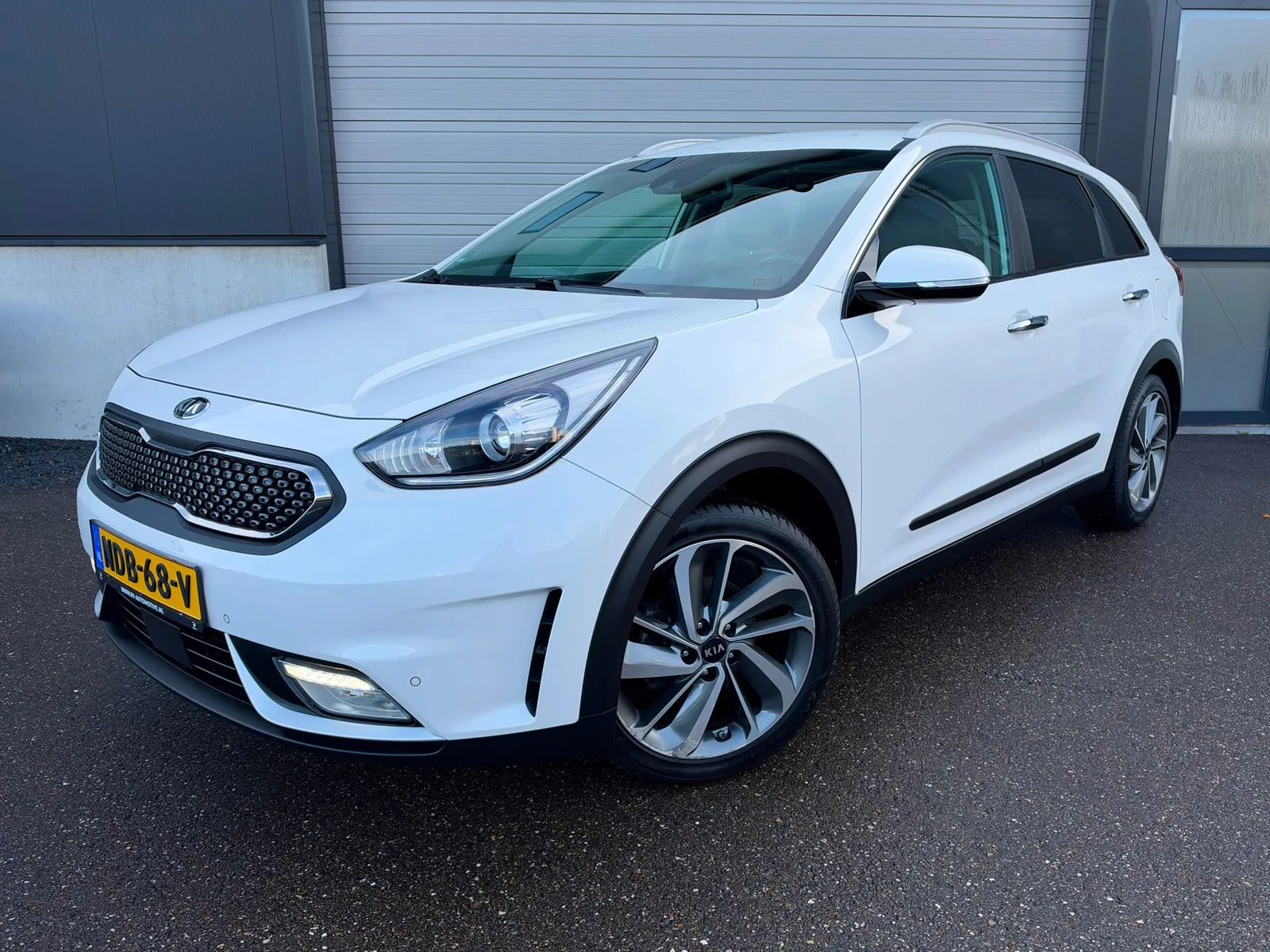 Kia Niro (2017) — foto 1