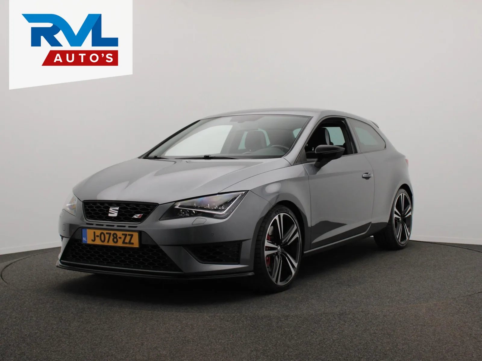SEAT Leon (2015) — foto 1