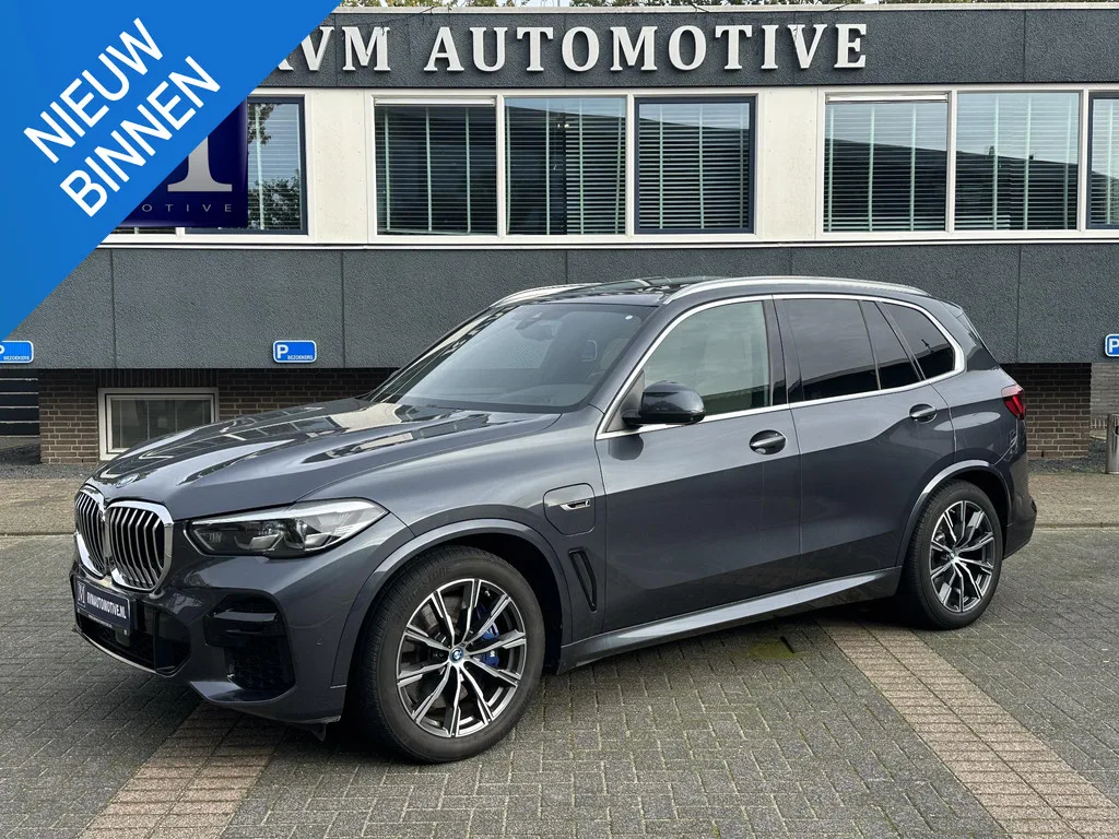 BMW X5 (2021) — foto 1