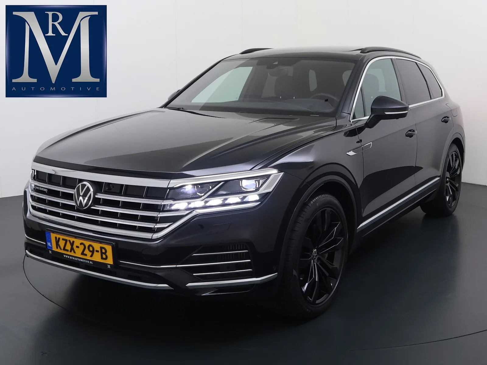 Volkswagen Touareg (2022) — foto 1