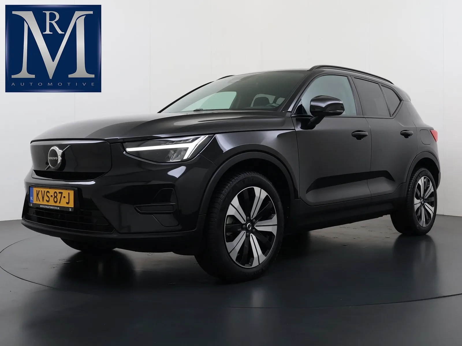 Volvo XC40 (2023) — foto 1