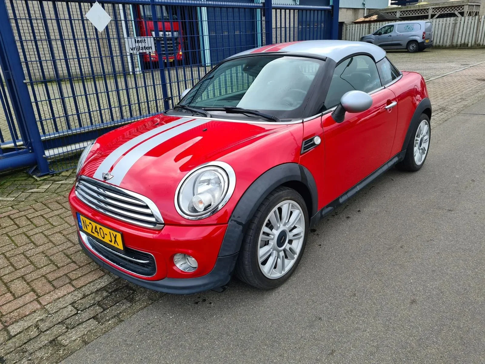 MINI Coupé (2011) — foto 1