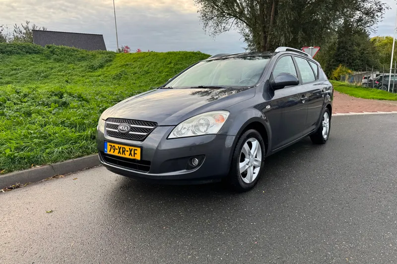 Kia Ceed (2007)
