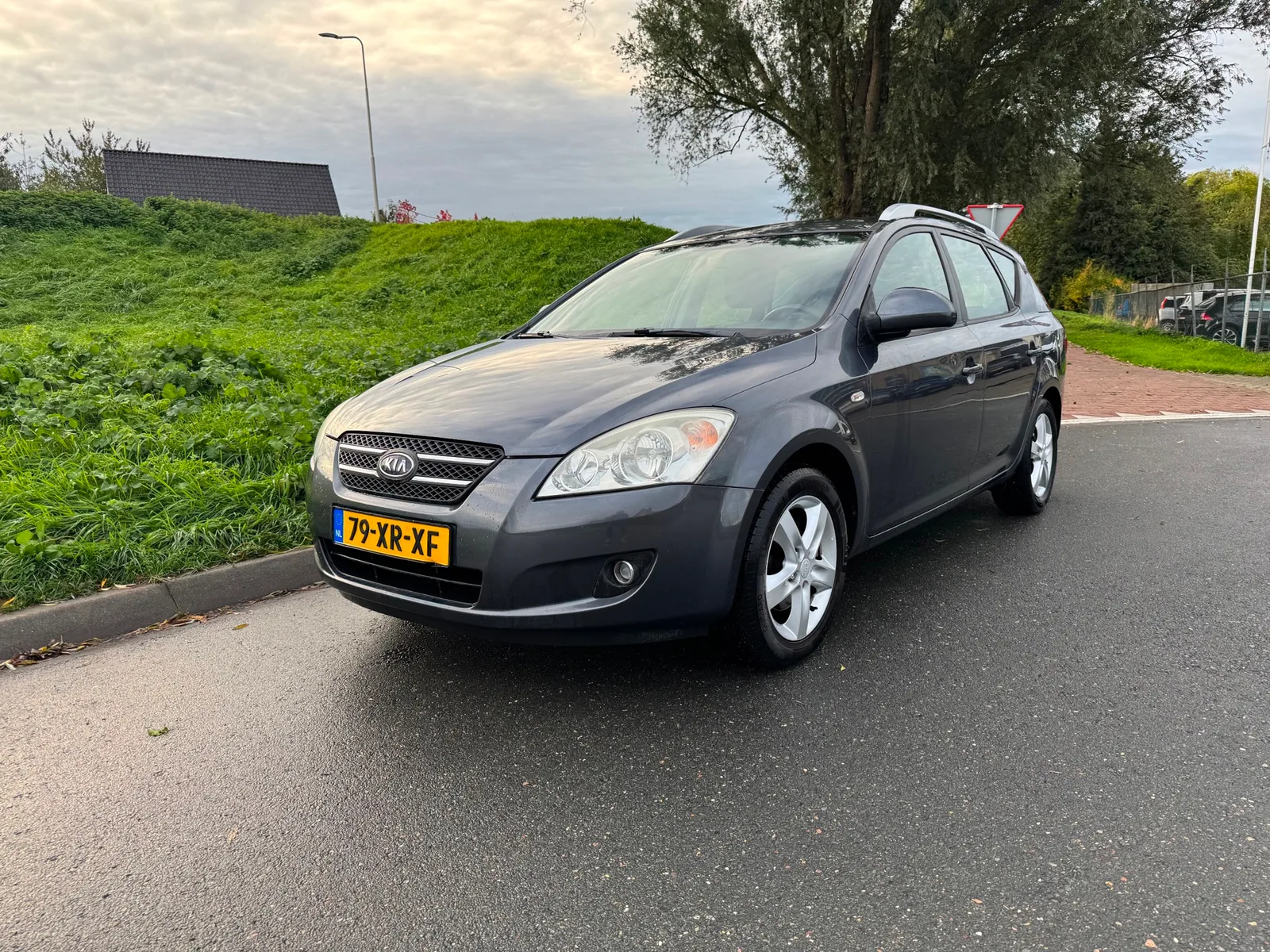 Kia Ceed (2007) — foto 1