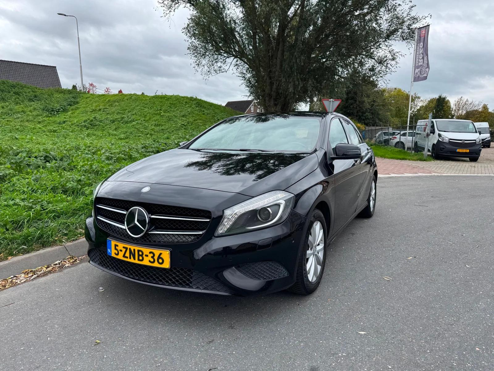 Mercedes-Benz A-Klasse (2015) — foto 1