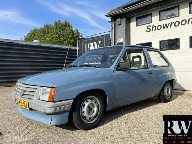 Opel Corsa (1984) — foto 1