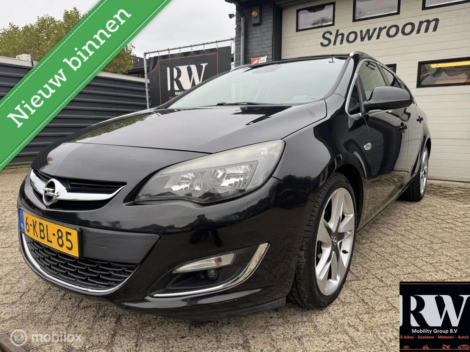 Opel Astra (2013) — foto 1