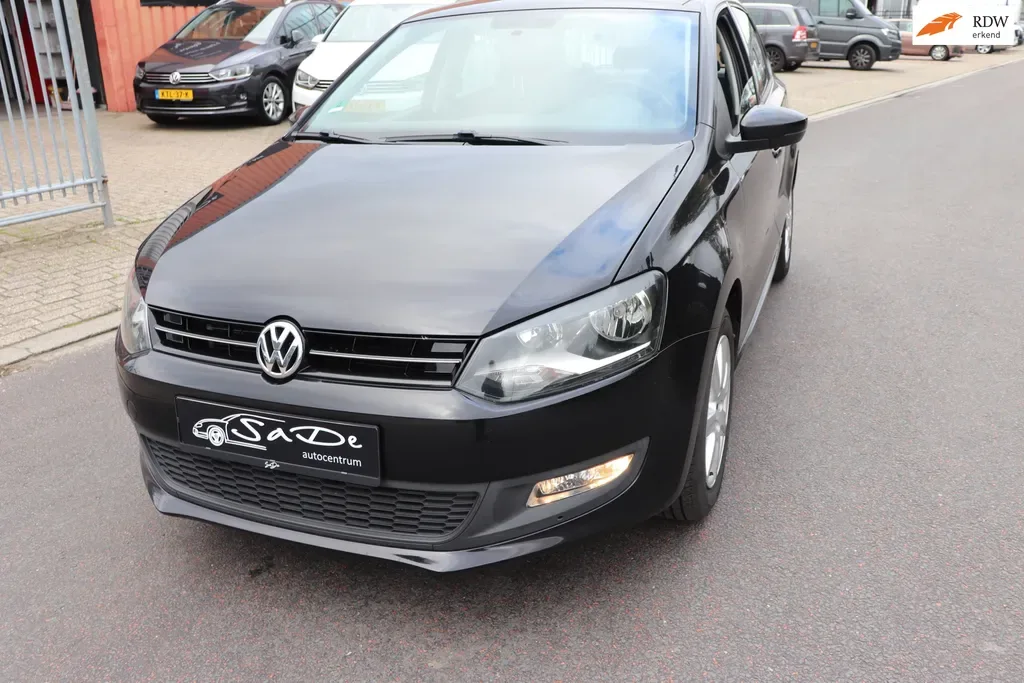 Volkswagen Polo (2012) — foto 1