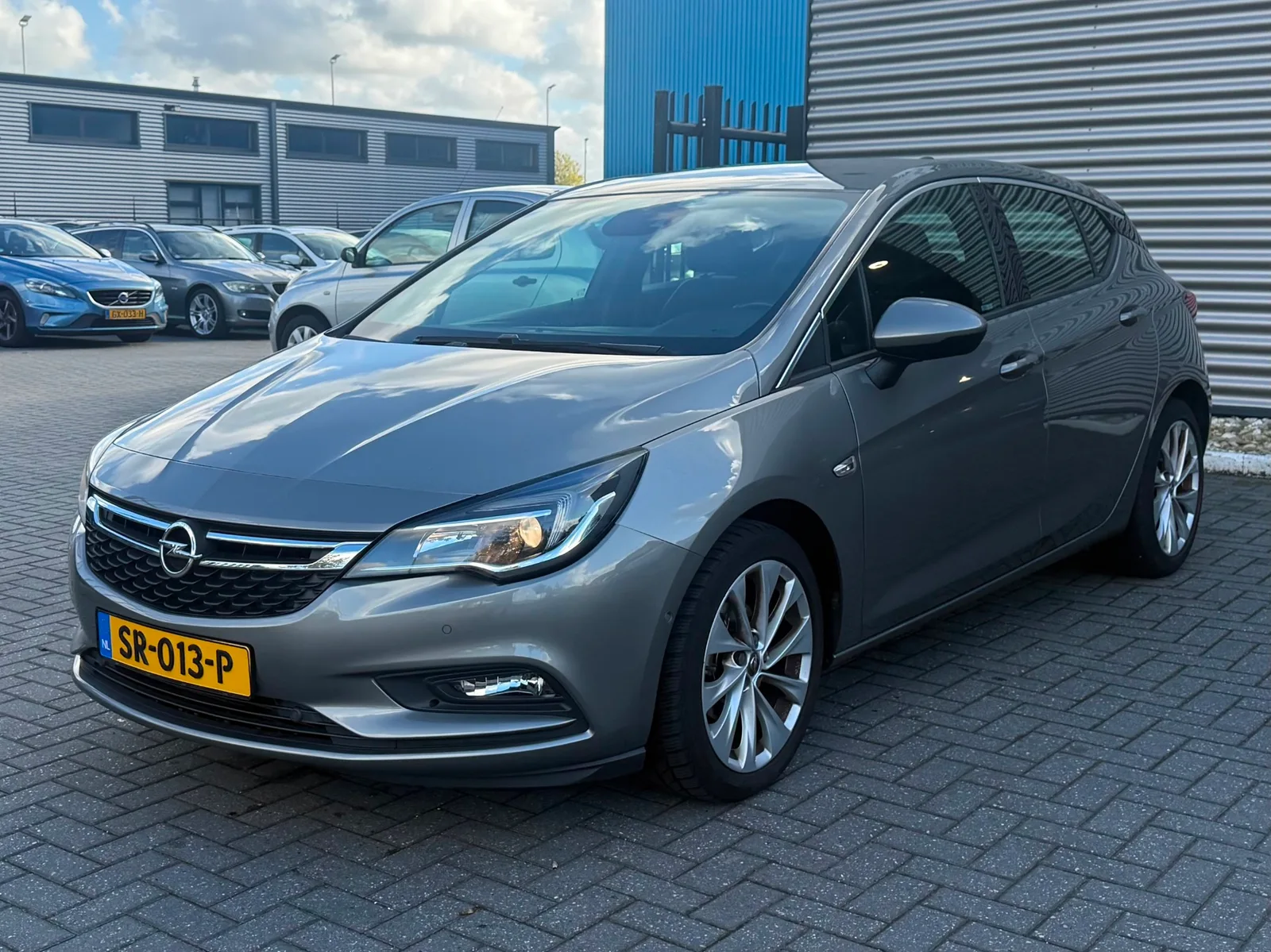 Opel Astra (2017) — foto 1