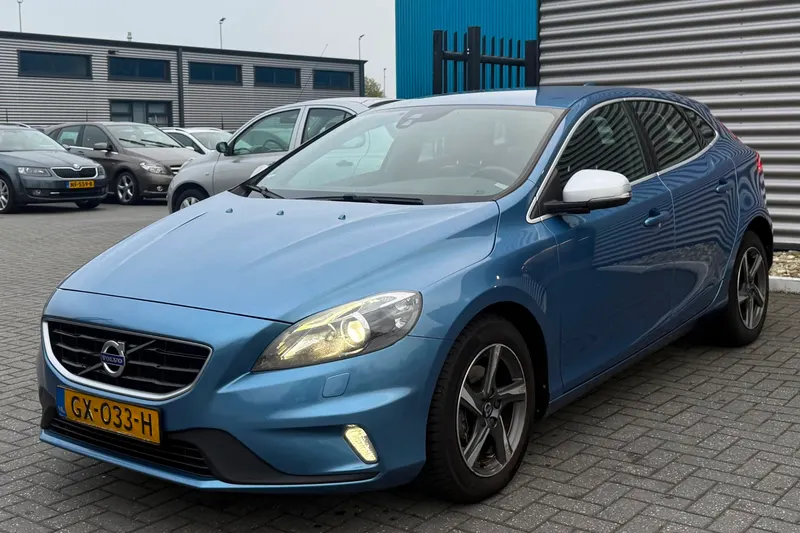 Volvo V40 (2015)