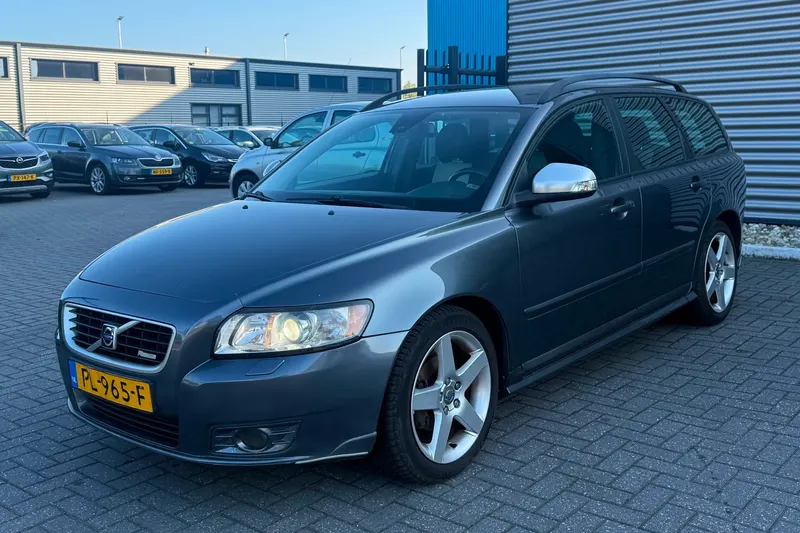 Volvo V50 (2010)