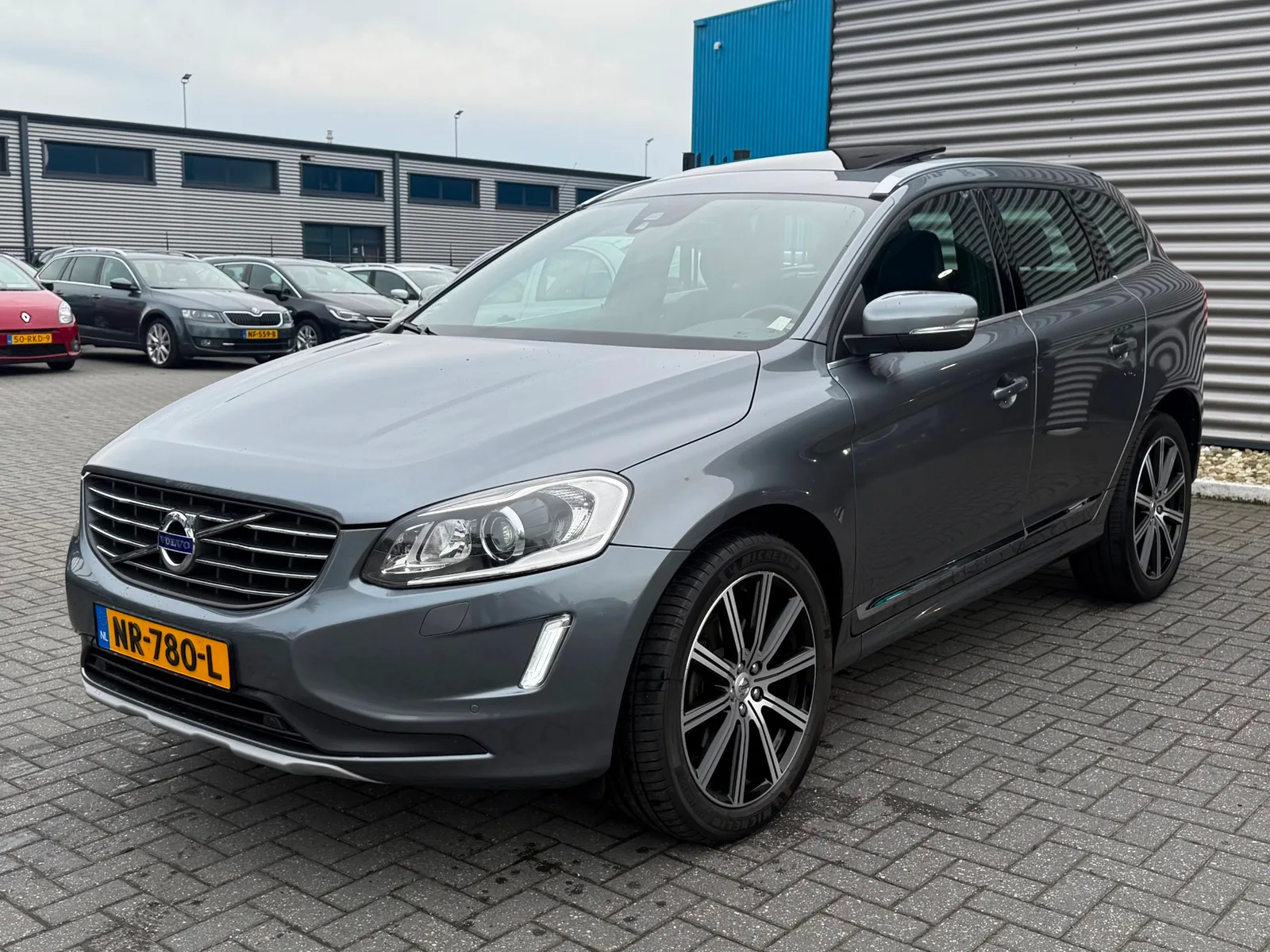 Volvo XC60 (2017) — foto 1