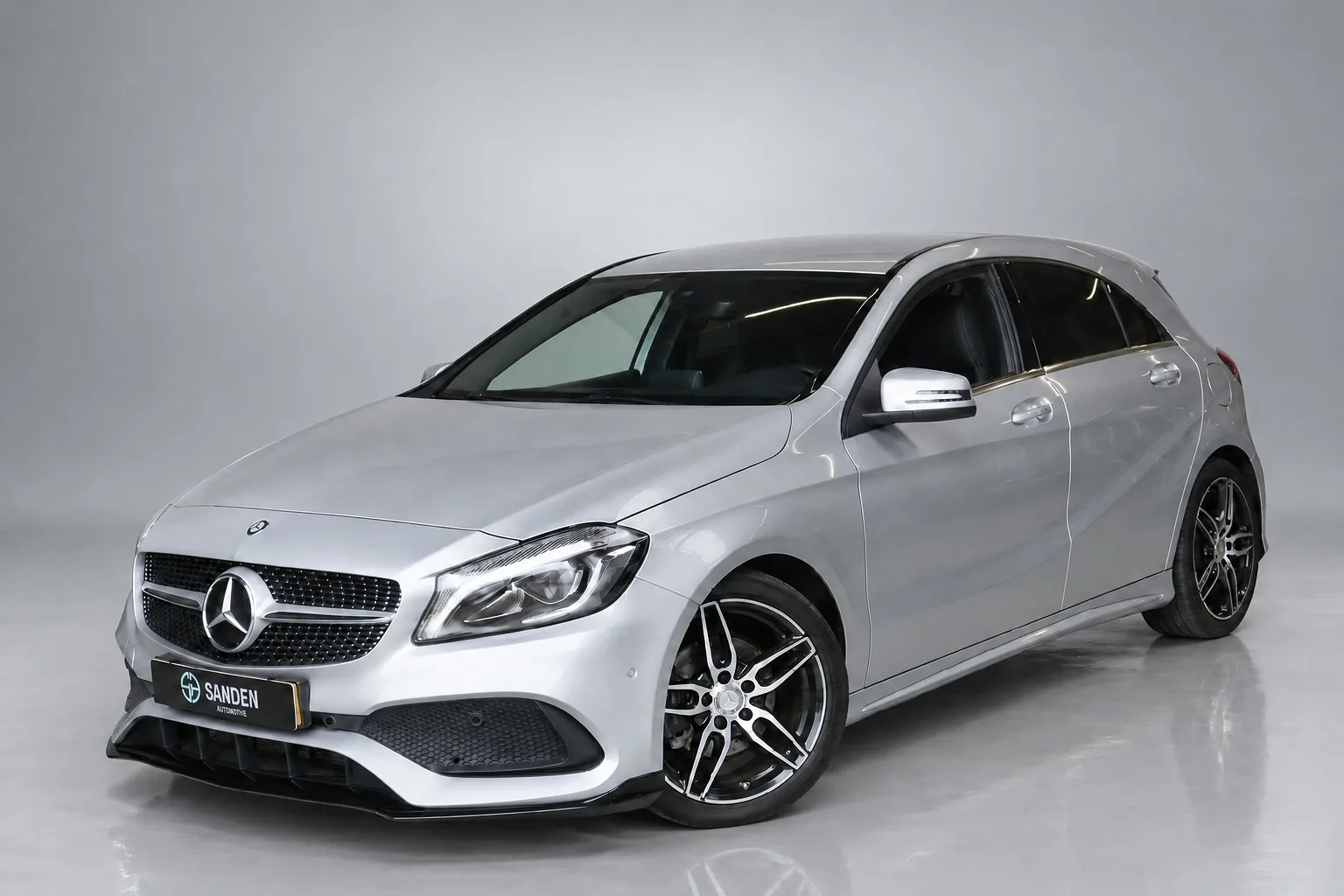 Mercedes-Benz A-Klasse (2016) — foto 1
