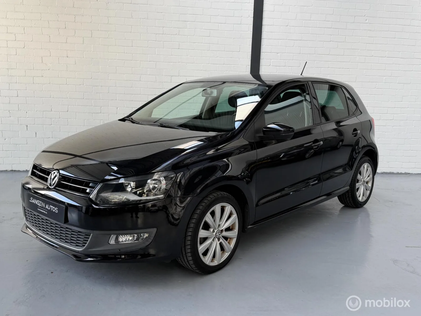 Volkswagen Polo (2012) — foto 1