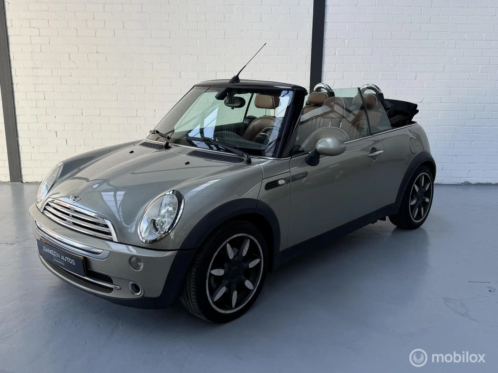 MINI Cabrio (2007) — foto 1