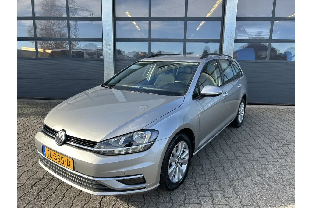 Volkswagen Golf (2018) — foto 1