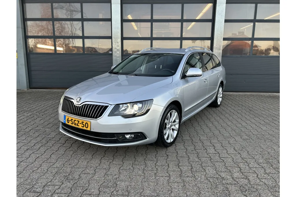 Škoda Superb (2014) — foto 1
