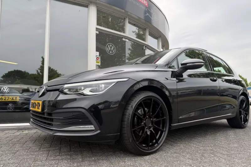 Volkswagen Golf (2020)