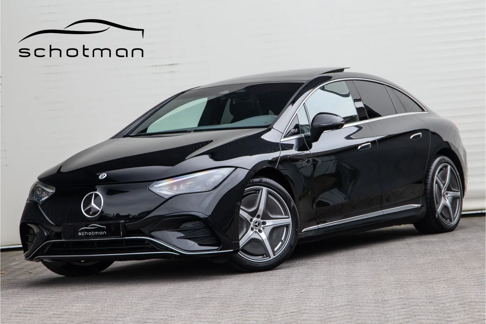 Mercedes-Benz EQE (2022) — foto 1