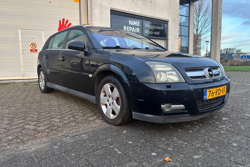 Opel Signum (2005)
