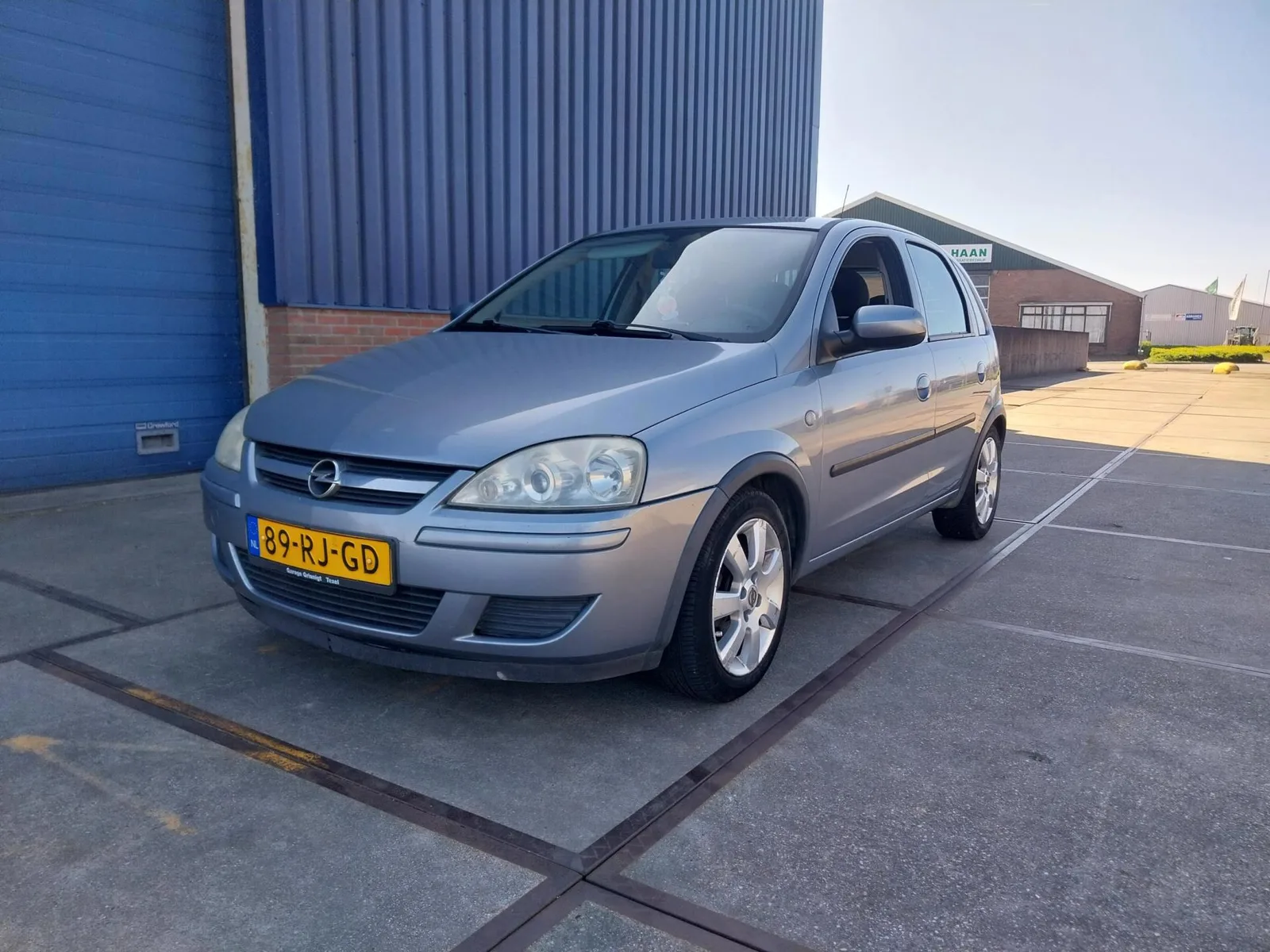Opel Corsa (2005) — foto 1