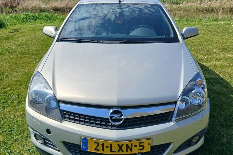 Opel Astra (2007)