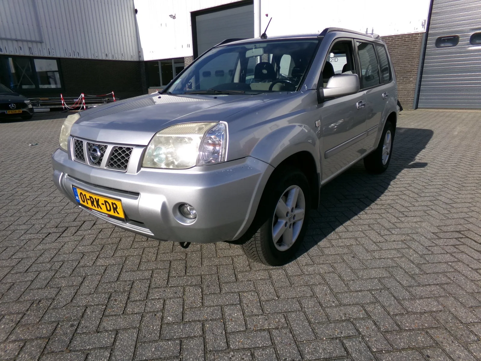 Nissan X-Trail (2005) — foto 1