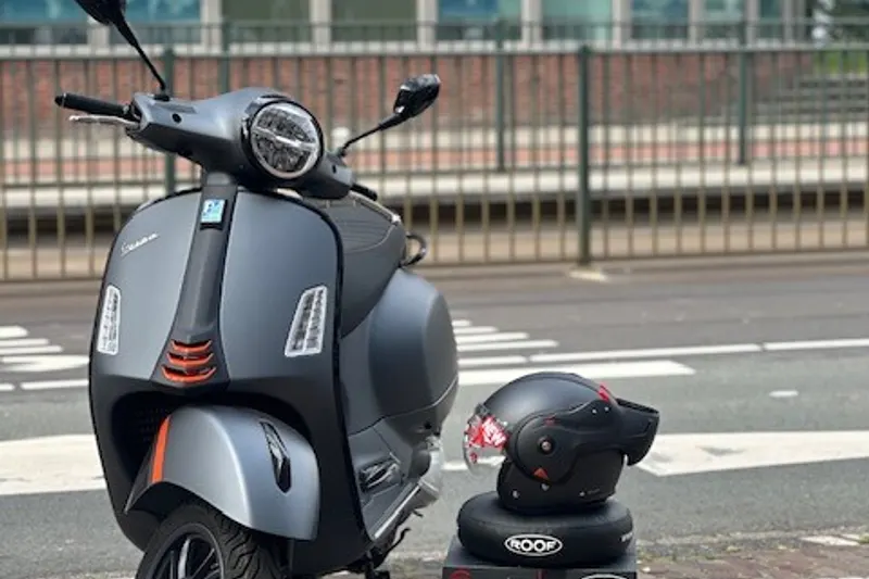 Vespa GTS 300 (0)
