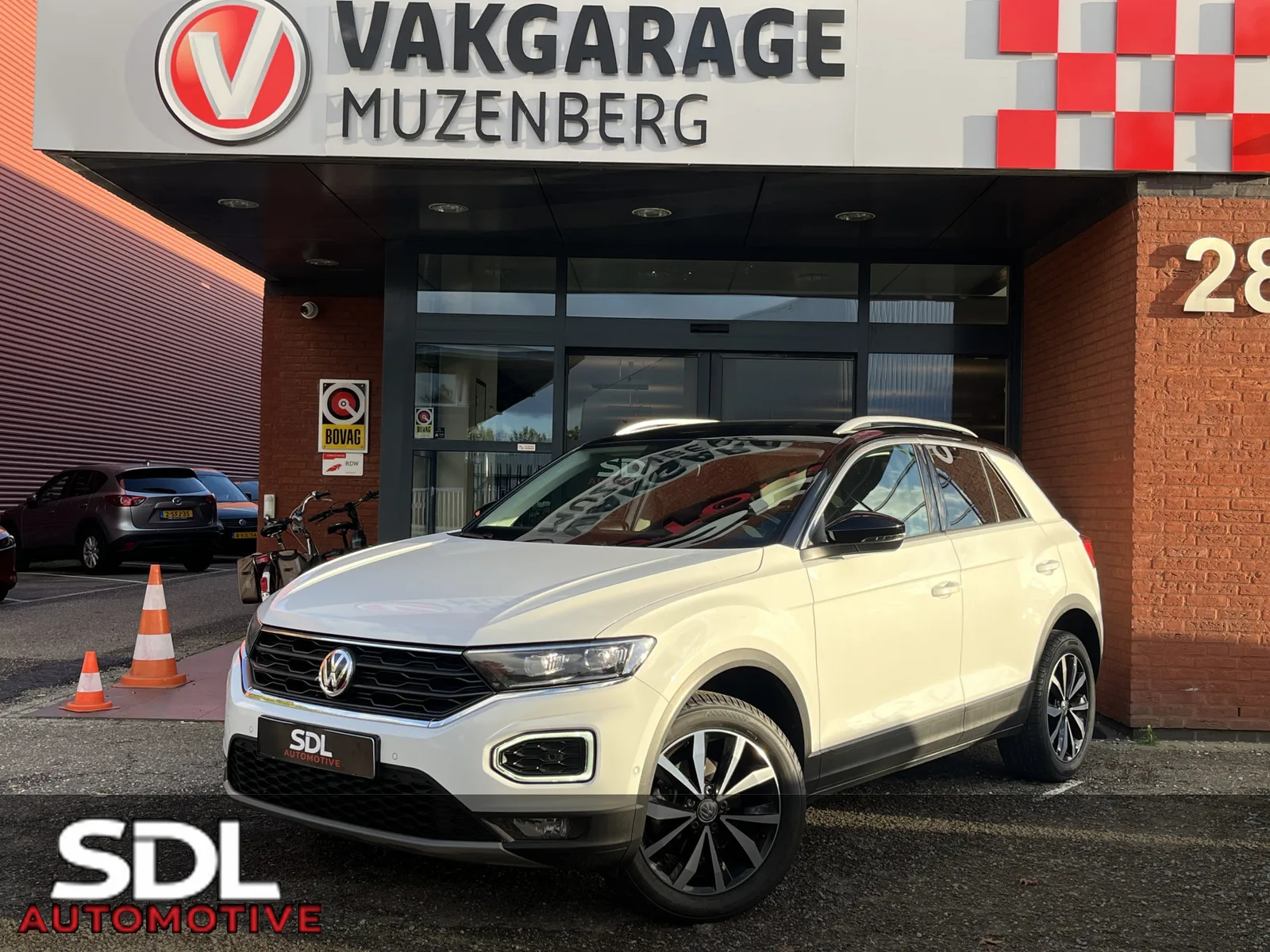 Volkswagen T-Roc (2019) — foto 1
