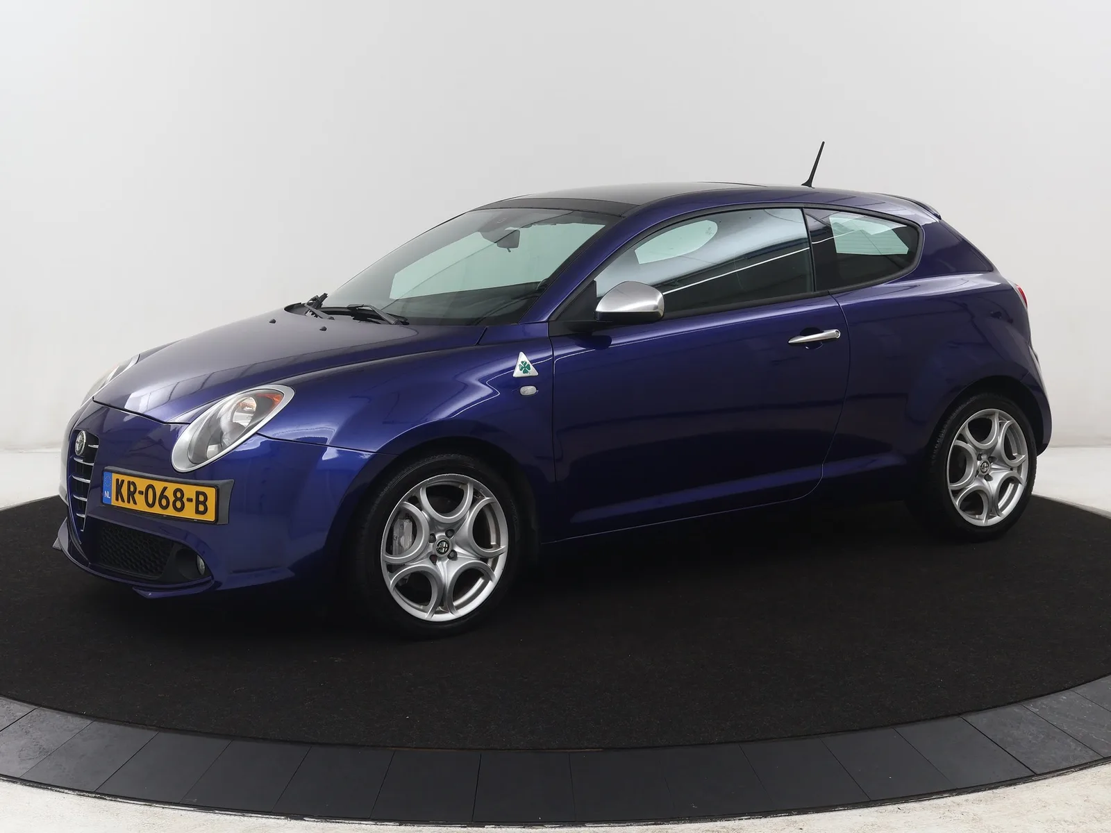 Alfa Romeo MiTo (2011) — foto 1