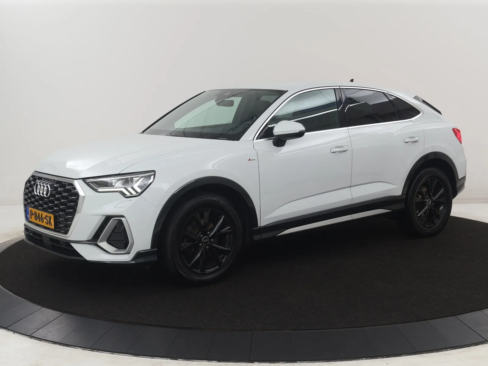 Audi Q3 Sportback (2022) — foto 1