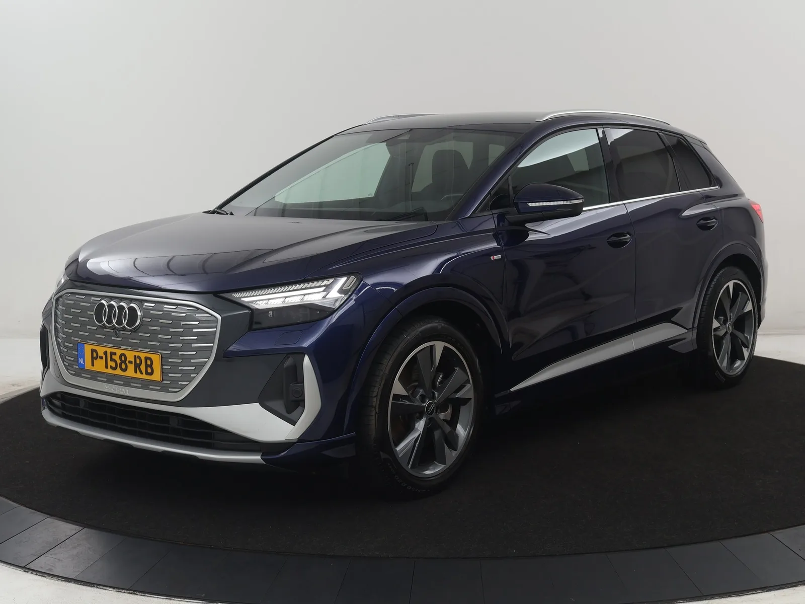 Audi Q4 e-tron (2022) — foto 1