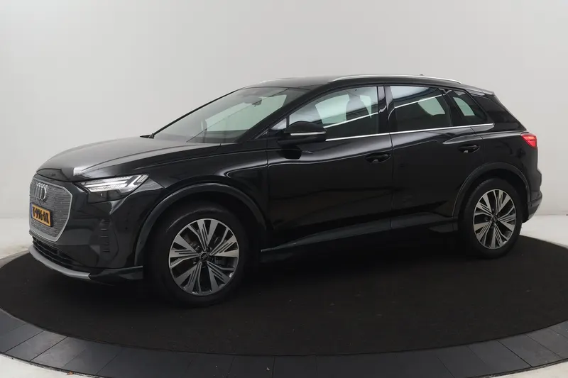 Audi Q4 e-tron (2023)