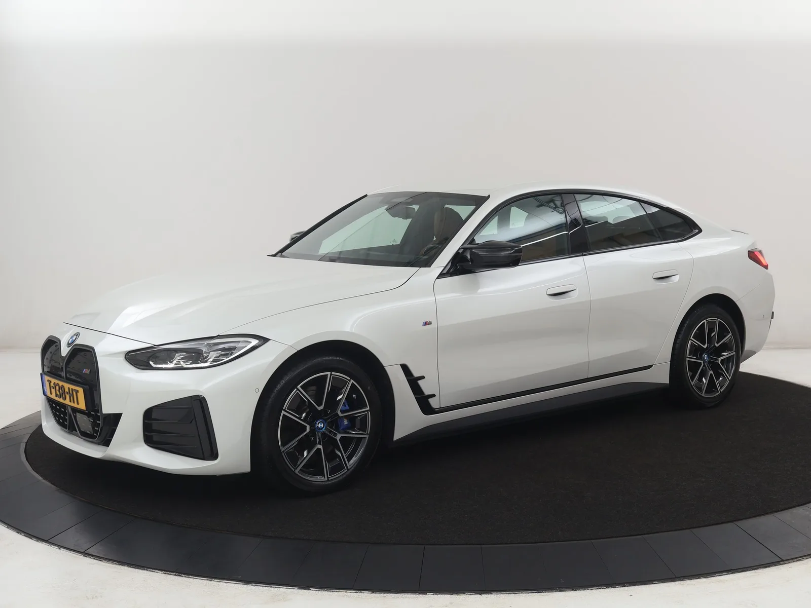 BMW i4 (2023) — foto 1