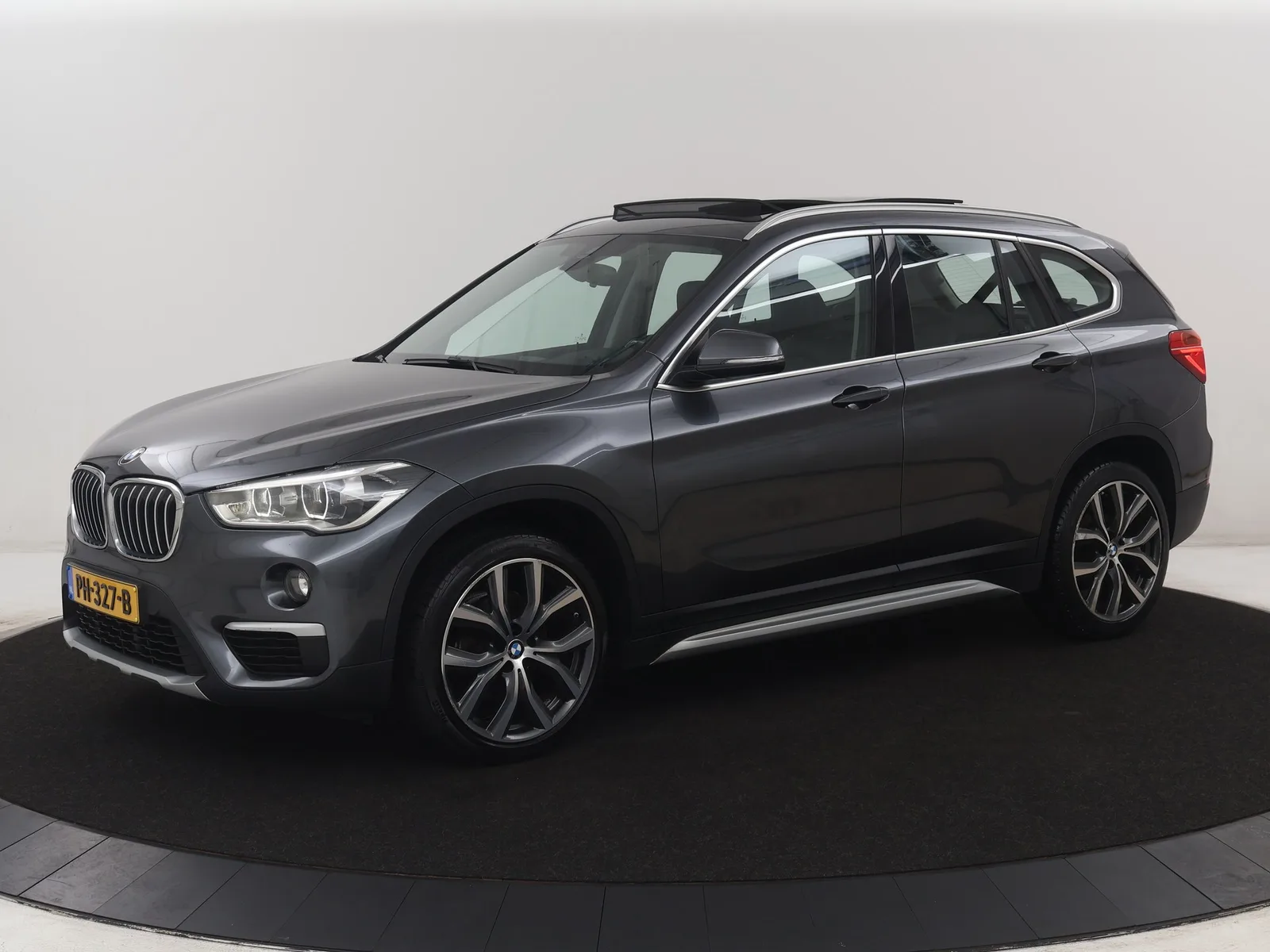 BMW X1 (2017) — foto 1