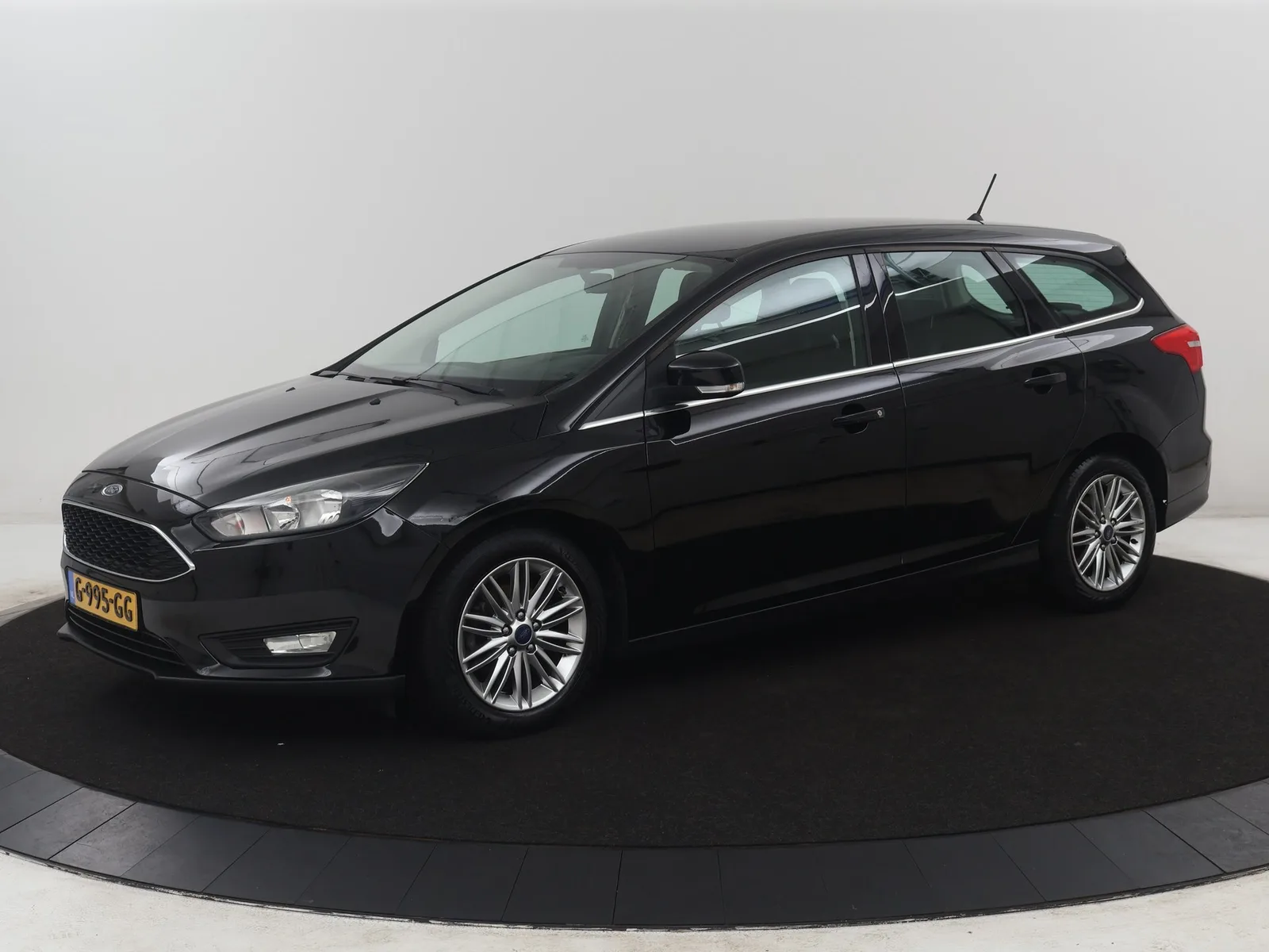Ford Focus (2017) — foto 1
