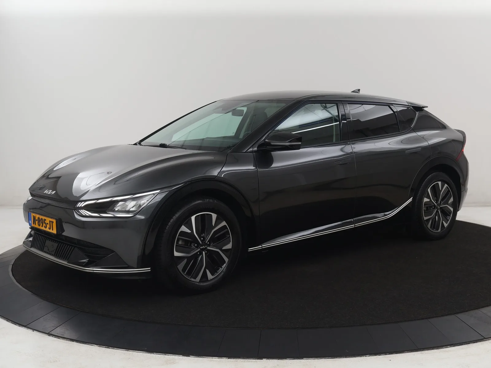 Kia EV6 (2021) — foto 1