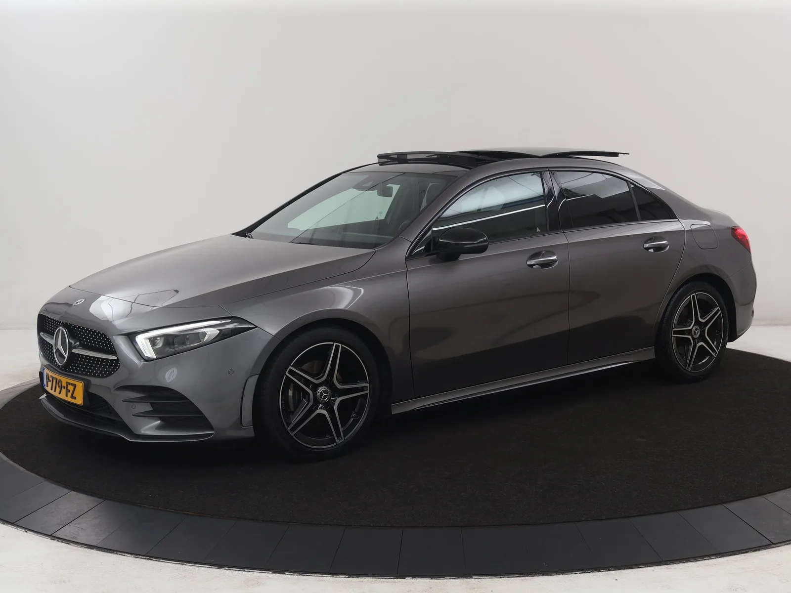 Mercedes-Benz A-Klasse (2022) — foto 1