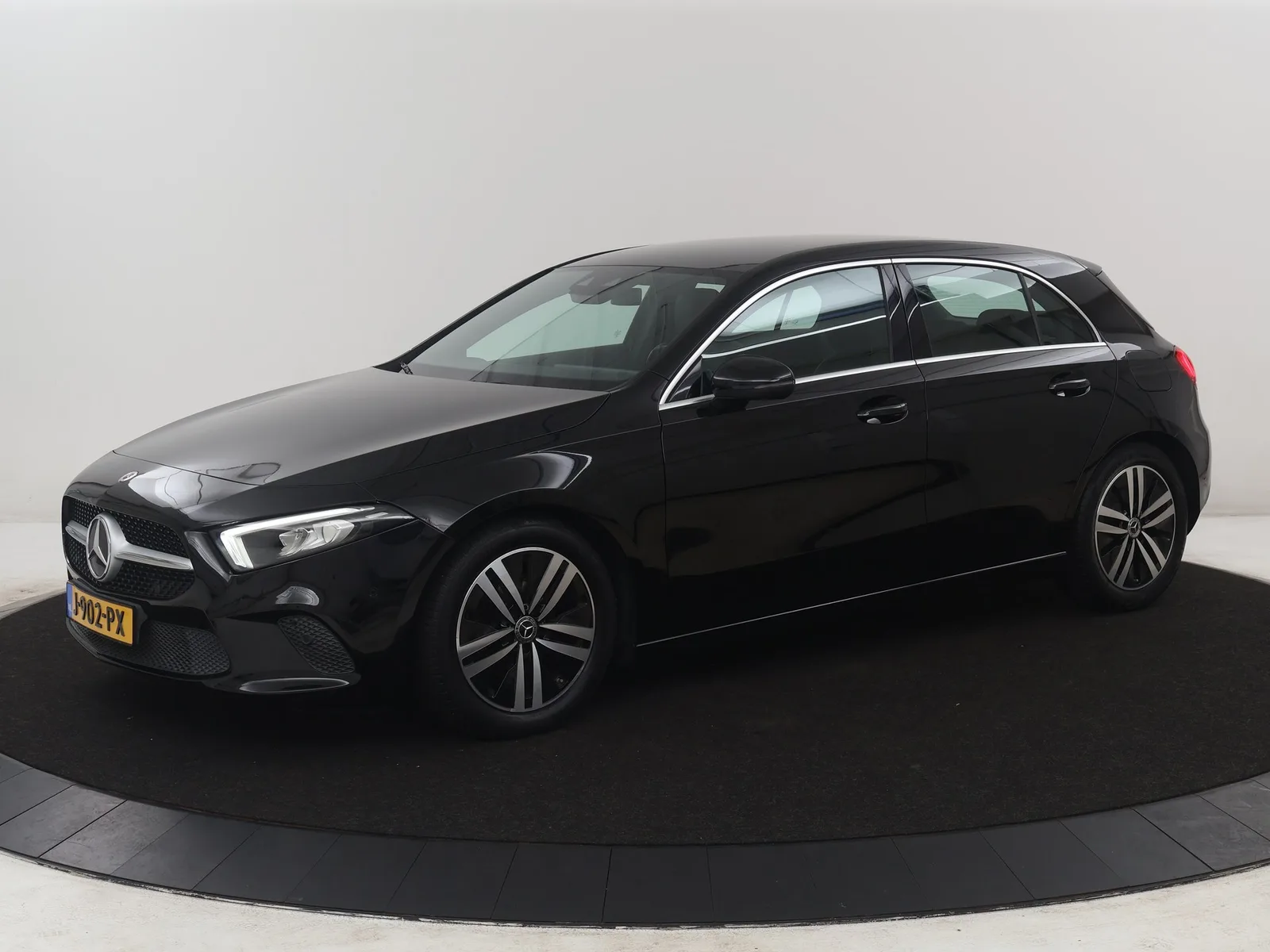 Mercedes-Benz A-Klasse (2020) — foto 1