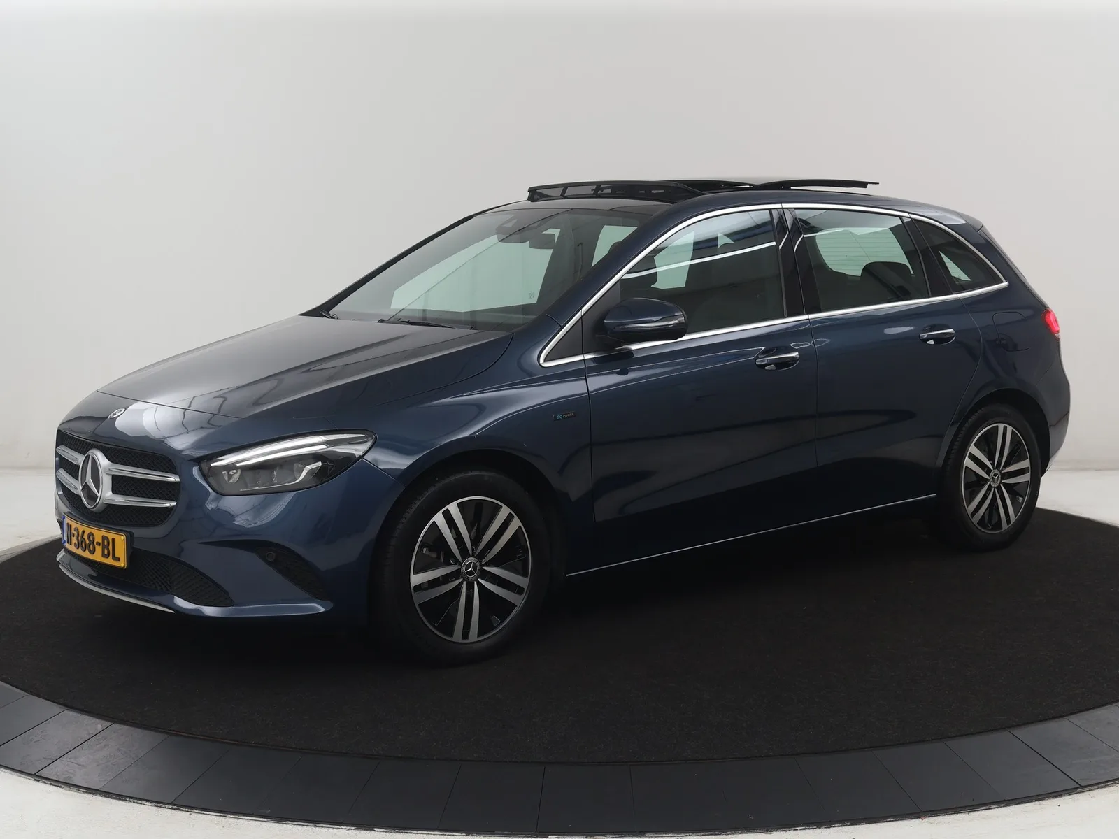 Mercedes-Benz B-Klasse (2021) — foto 1