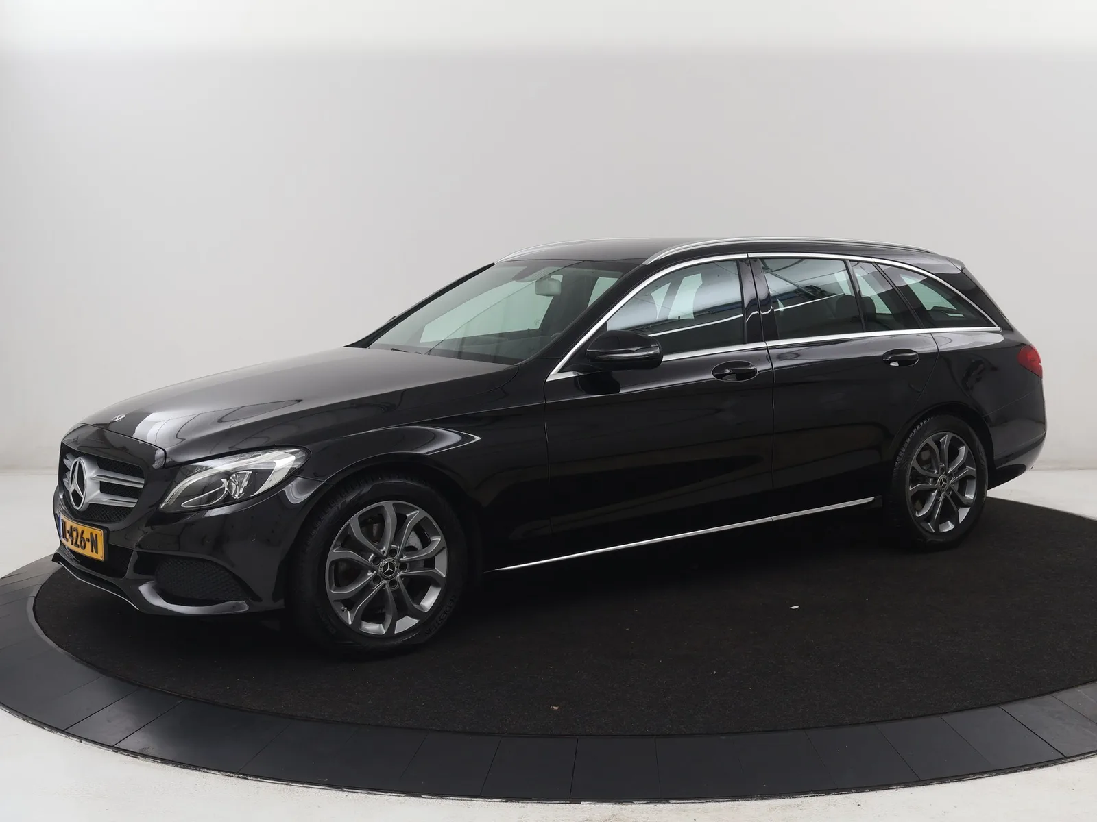 Mercedes-Benz C-Klasse (2018) — foto 1