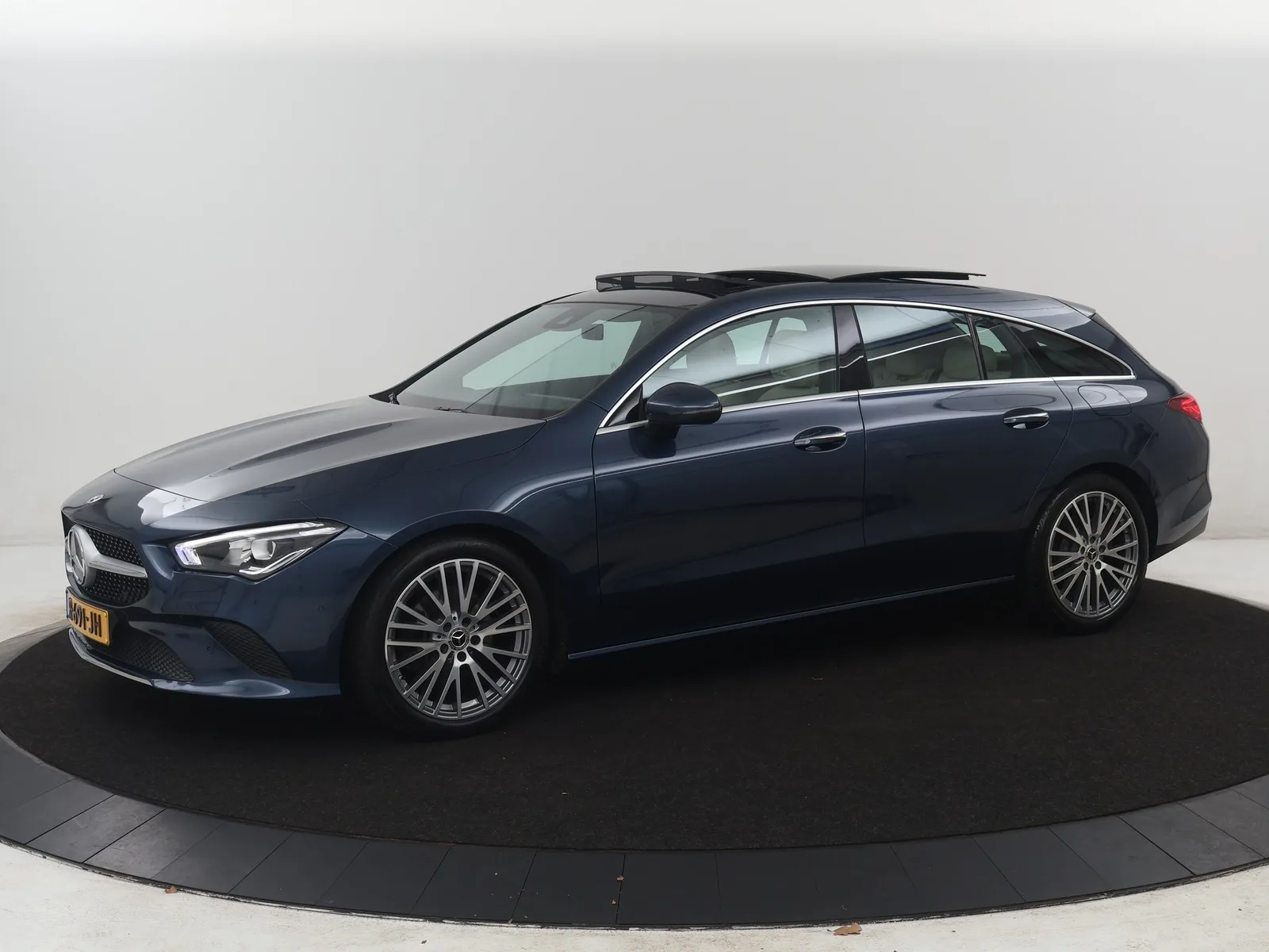 Mercedes-Benz CLA-Klasse (2022) — foto 1